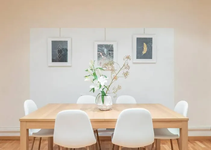 Iflat Spanish Steps Blue Apartment